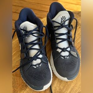 Nike Mens Kyrie 7 TB Basketball Shoe, Midnight blue, Size 10